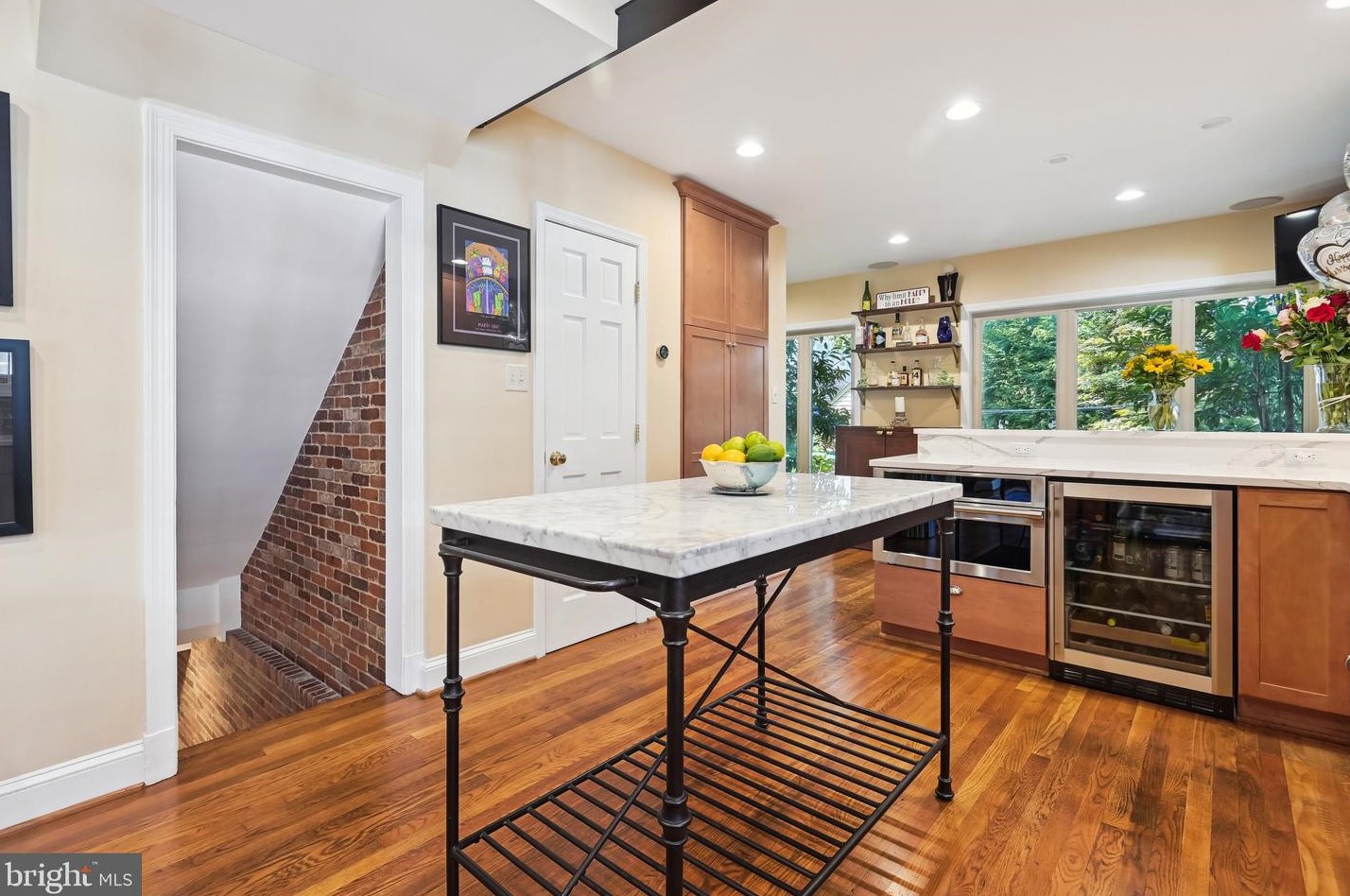 1406 Illinois St, Arlington VA 22205-2761 exterior