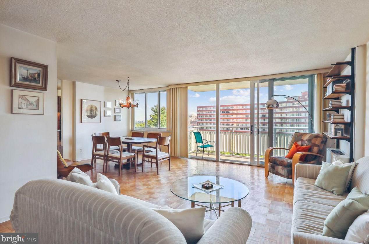 1301 S Arlington Ridge Rd #605, Arlington, VA 22202