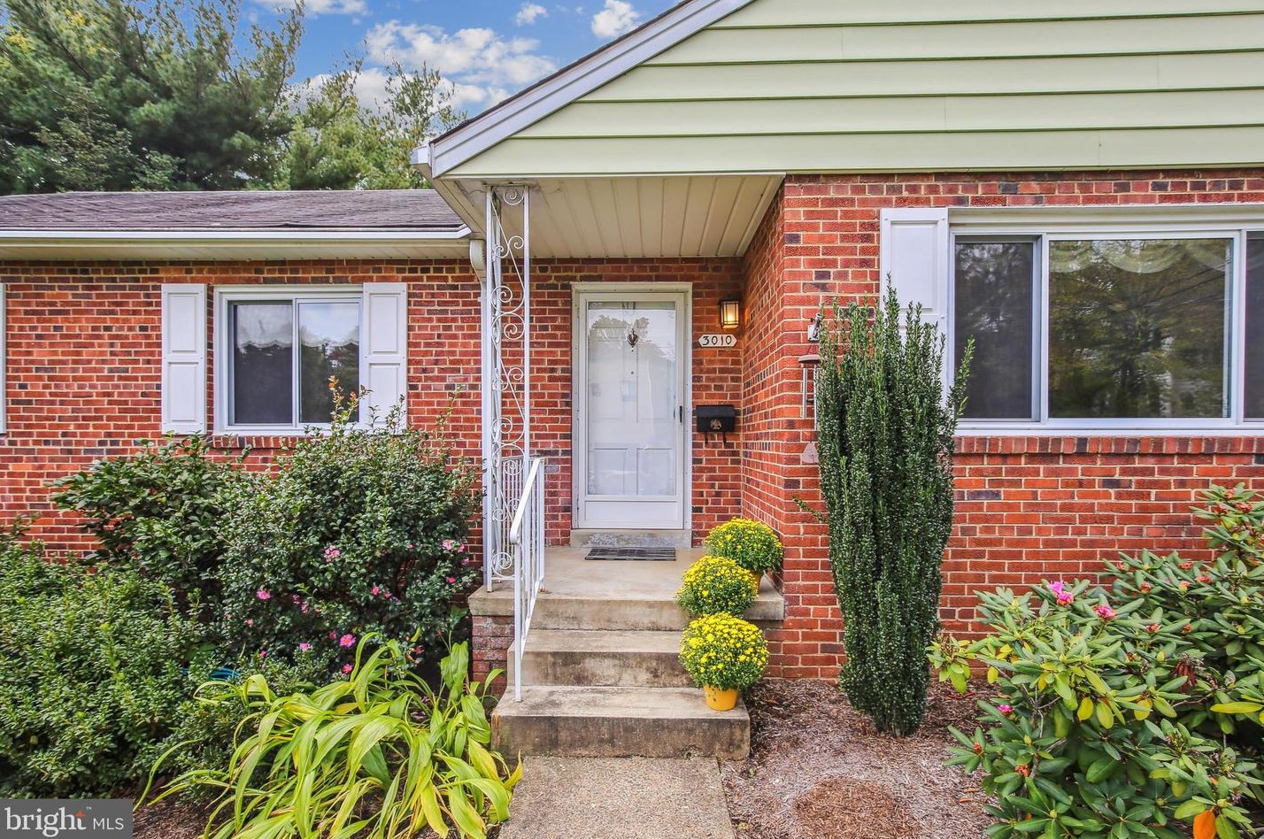 3010 Tacoma St, Arlington, VA 22213-1325