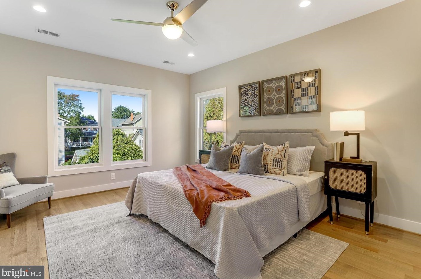 812 Edgewood St, Arlington VA  22201-1935 exterior