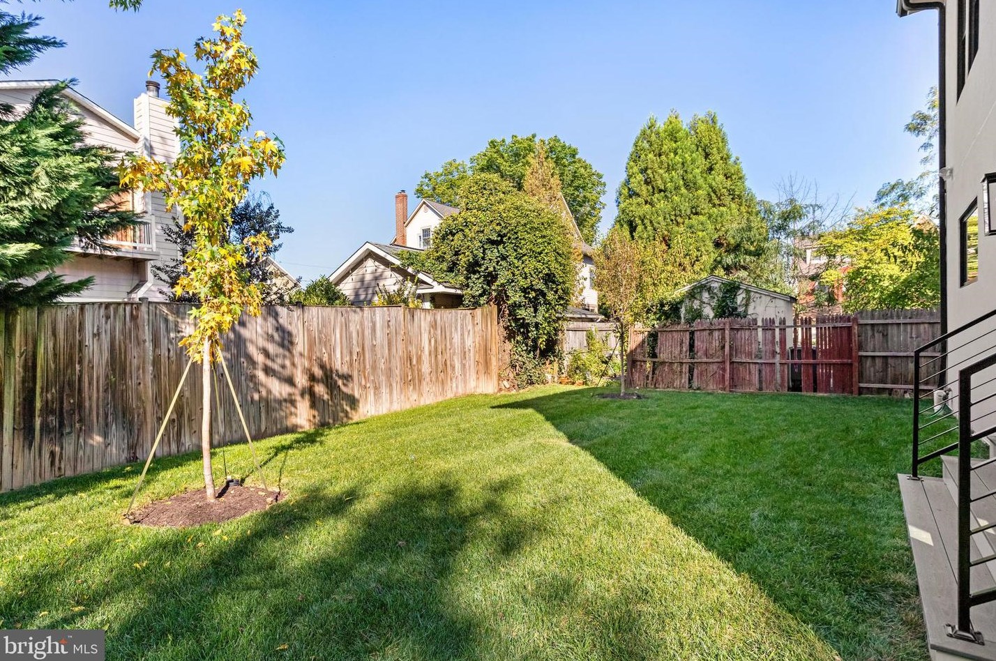 812 Edgewood St, Arlington VA  22201-1935 exterior