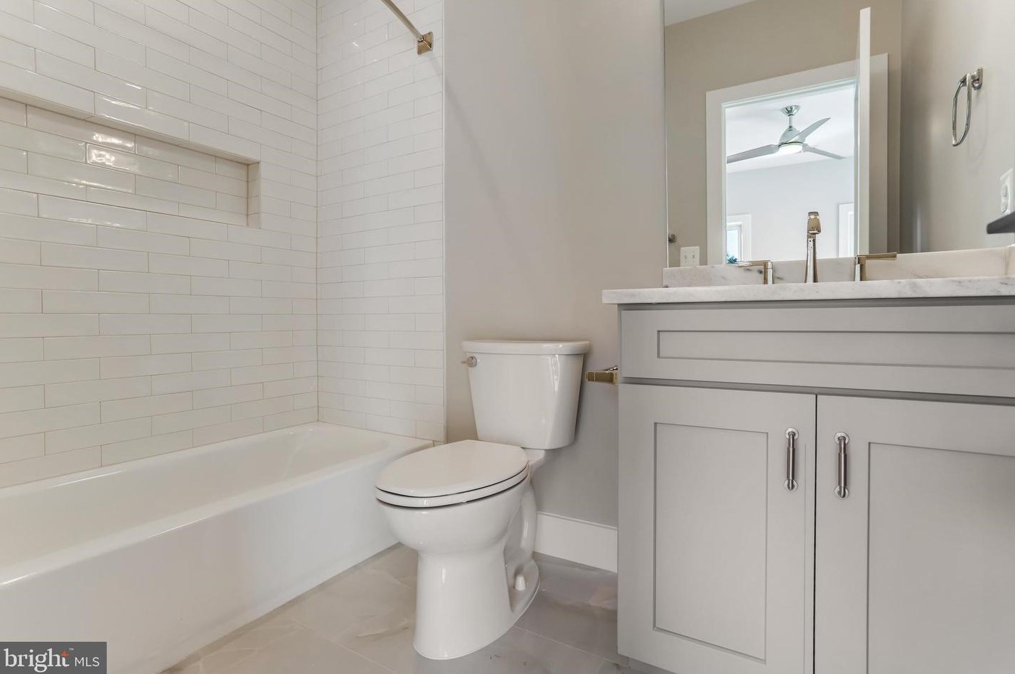 812 Edgewood St, Arlington VA  22201-1935 exterior