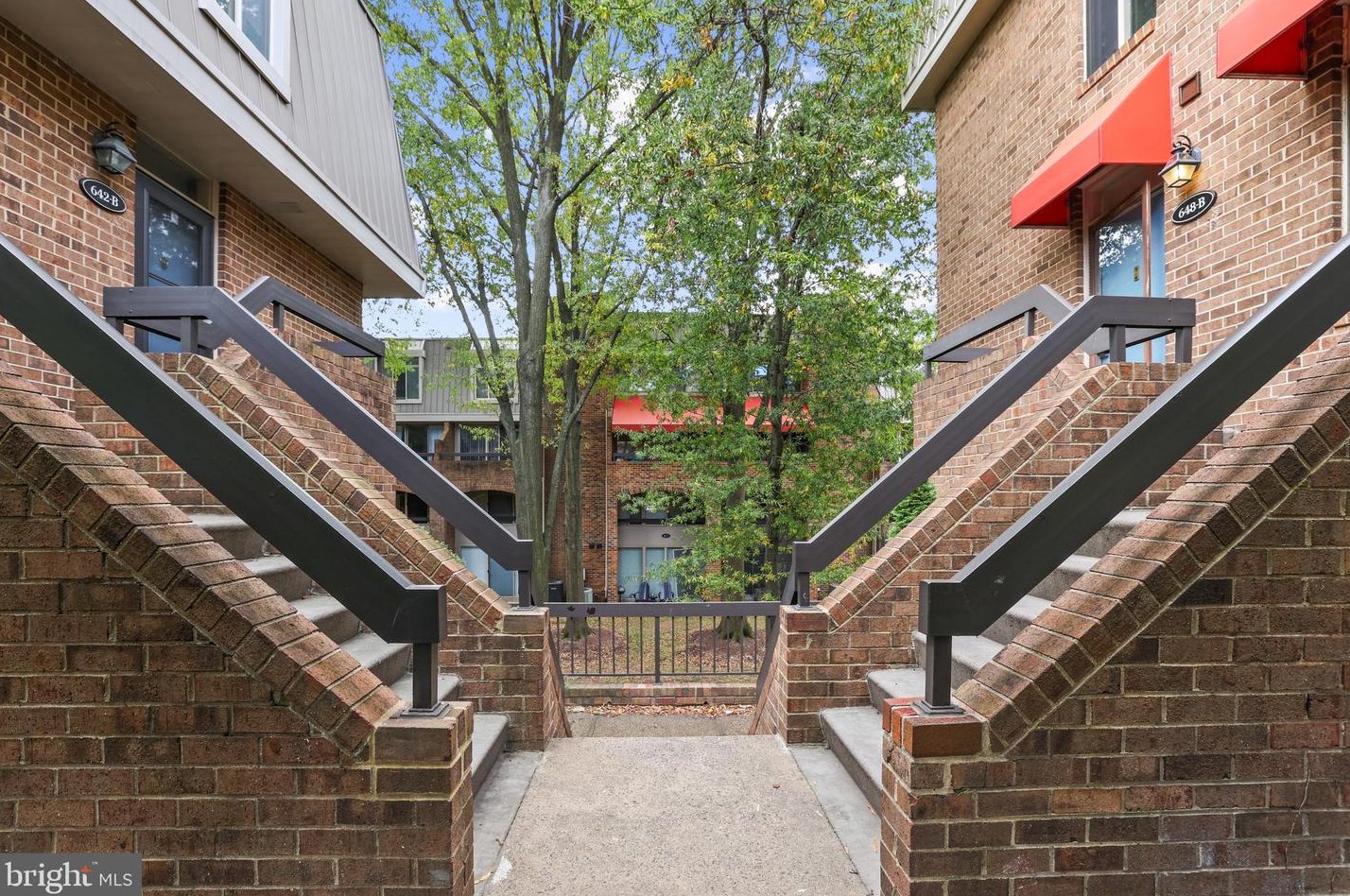 648 15th St S #2, Arlington, VA