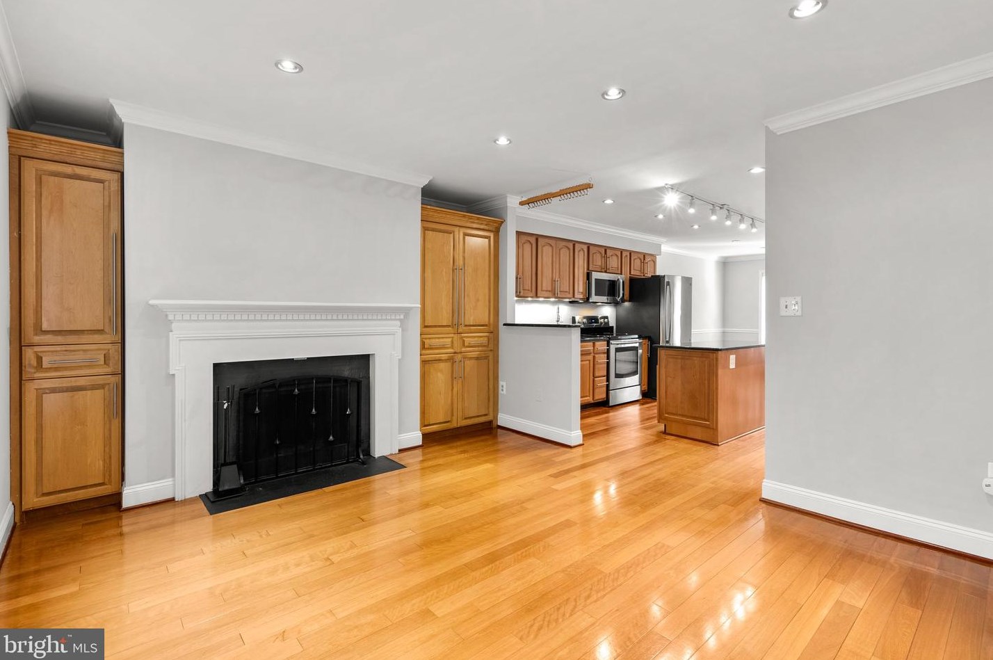 1186 Utah St, Arlington VA  22201-4758 exterior