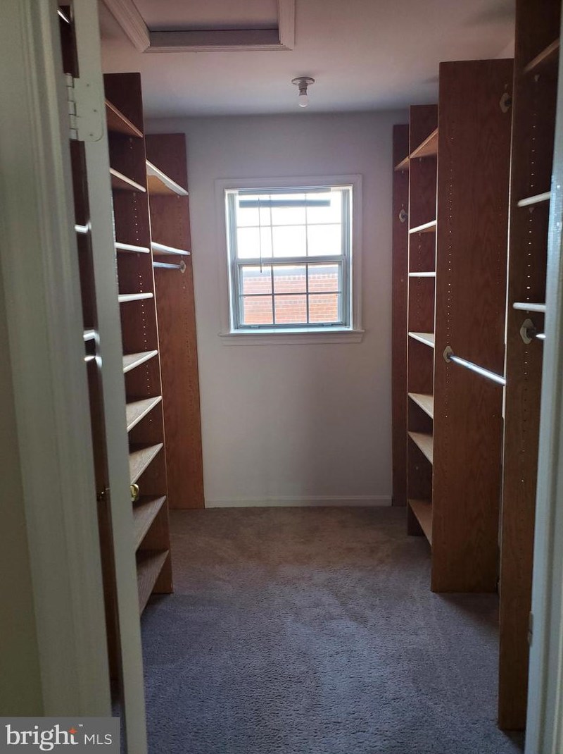 1226 Vernon St, Arlington VA  22201-4832 exterior