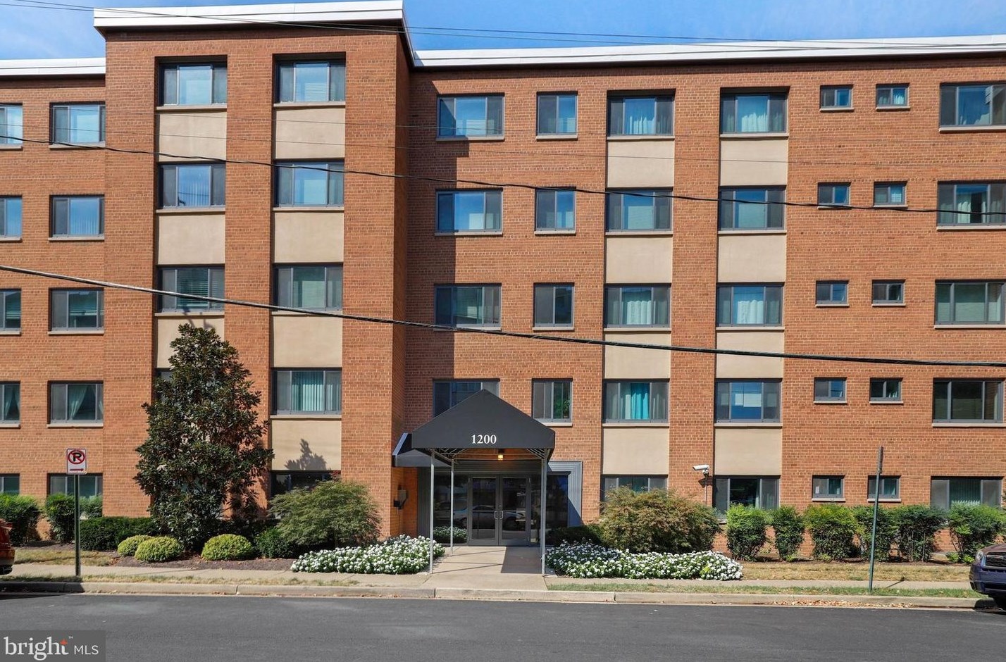 1200 S Arlington Ridge Rd #517, Arlington, VA 22202