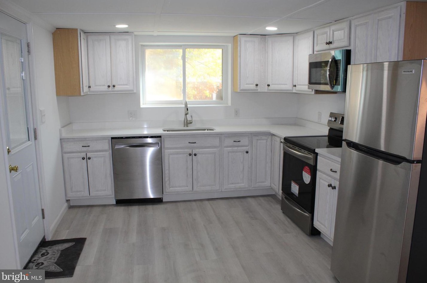 2463 S Culpeper St, Arlington, VA 22206