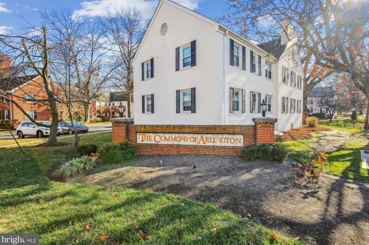 1317 S Walter Reed Dr #301, Arlington, VA 22204