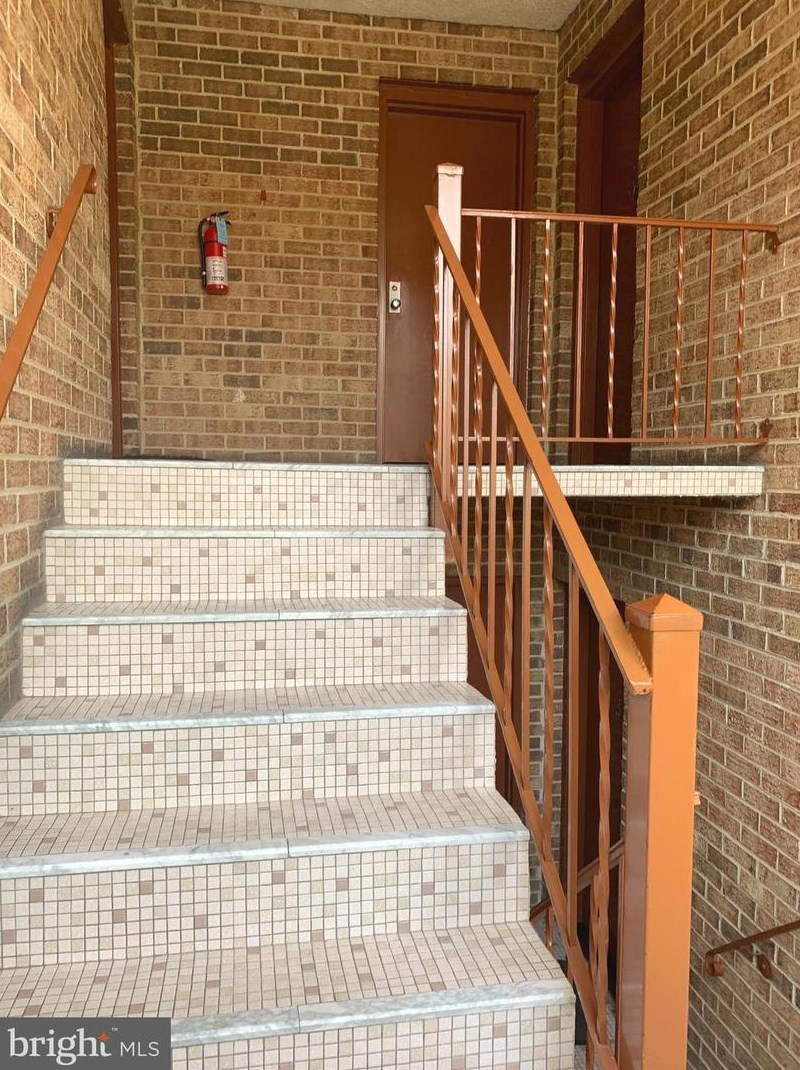 738 N Wakefield St Apt 9, Arlington, VA 22203