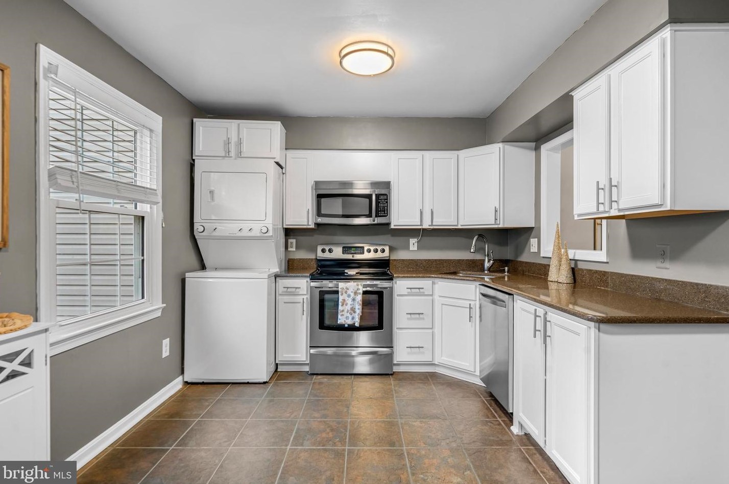 70 Bedford St, Arlington, VA 22201-1139