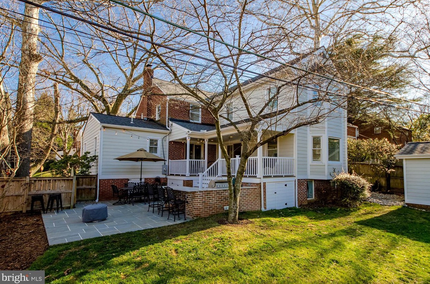1208 Powhatan St, Arlington, VA 22205-1734