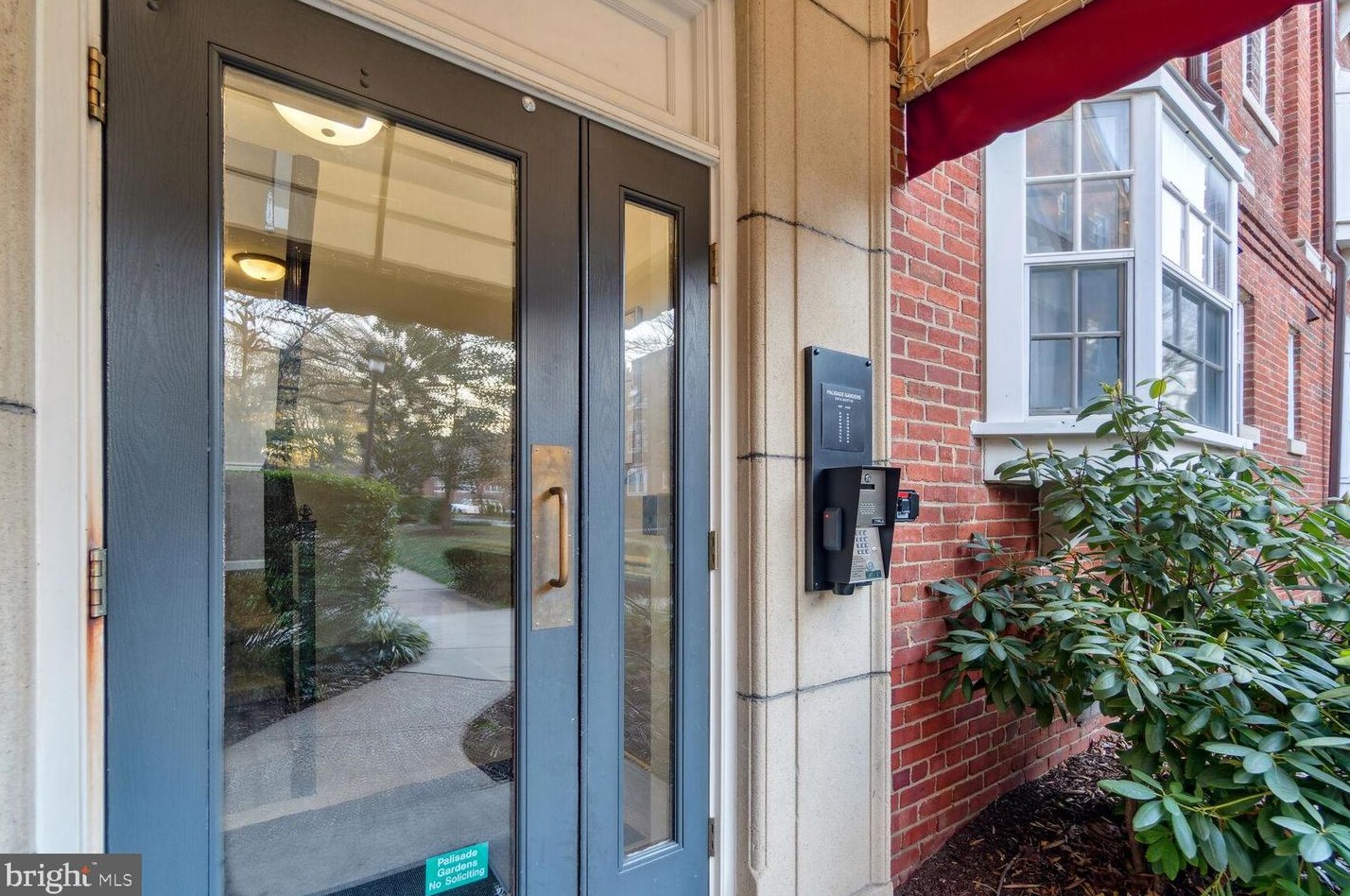 2107 N Scott St #73, Arlington, VA 22209