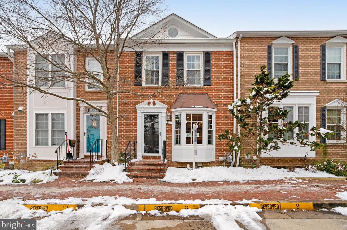 2104 Tazewell Ct, Arlington, VA 22207-3264