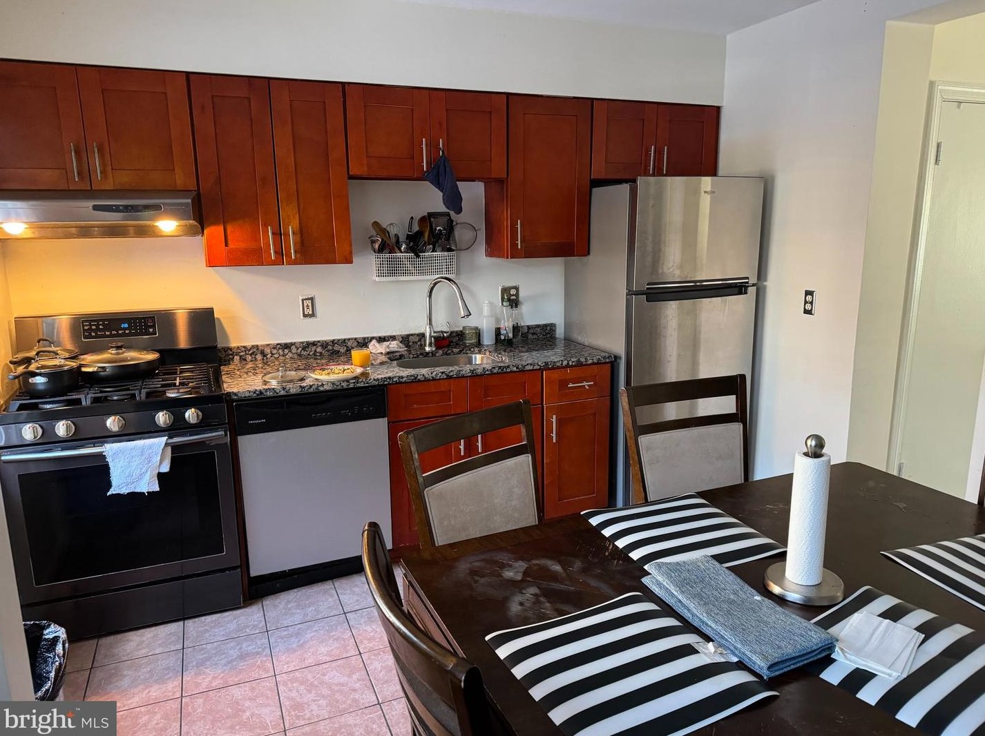 5103 10th St S #3, Arlington, VA 22204