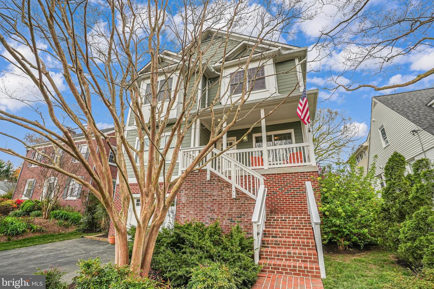 2013 Nottingham St, Arlington, VA 22205-3320