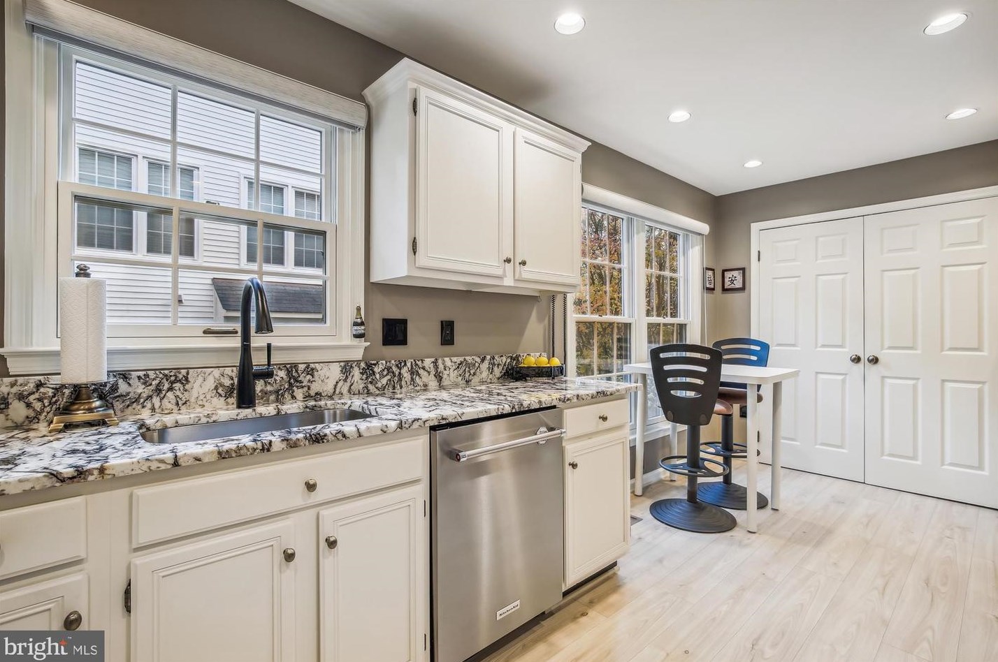 1936 Daniel St, Arlington VA 22201-1927 exterior