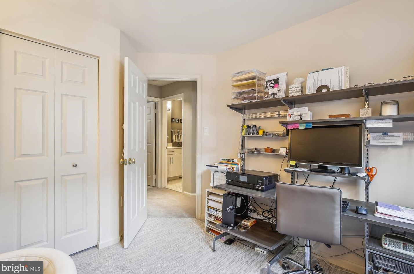 1936 Daniel St, Arlington VA 22201-1927 exterior