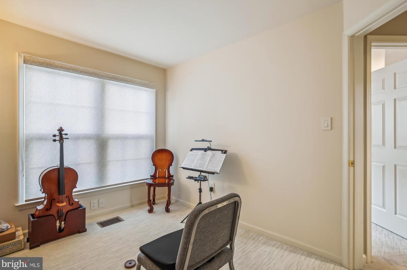 1936 Daniel St, Arlington VA 22201-1927 exterior