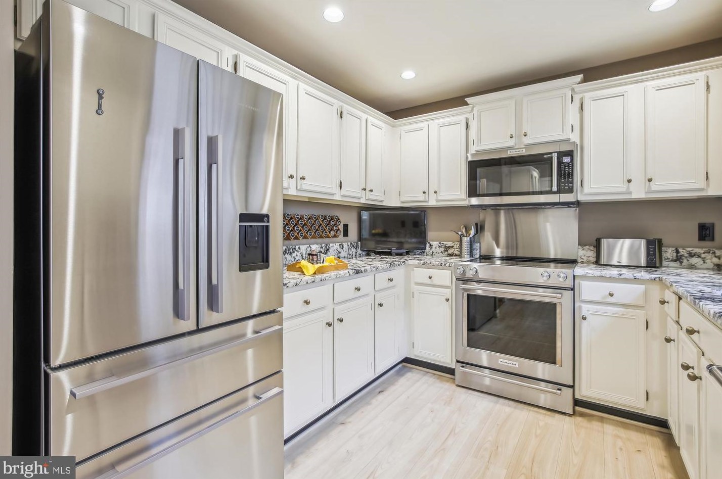 1936 Daniel St, Arlington VA 22201-1927 exterior