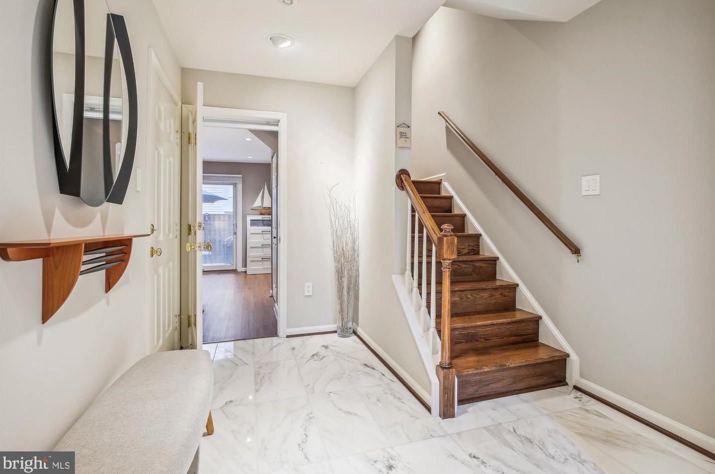 1936 Daniel St, Arlington VA 22201-1927 exterior