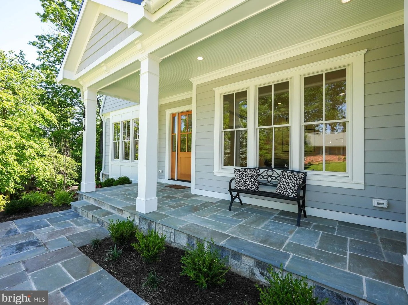3814 Roberts Ln, Arlington, VA 22207-5342