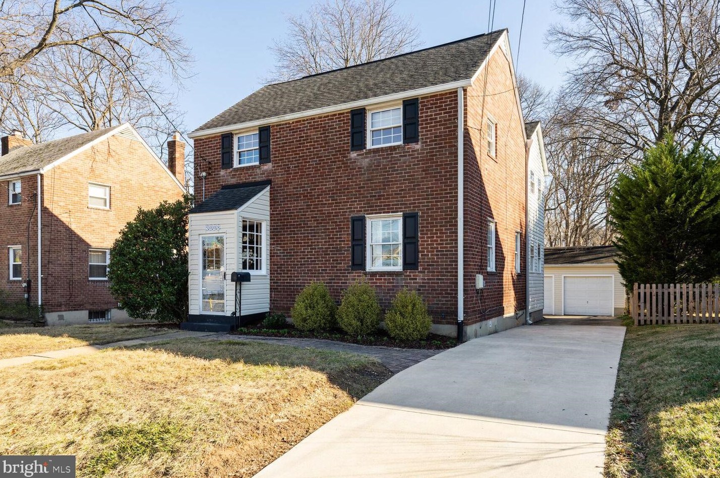 5008 Carlin Springs Rd, Arlington, VA 22203-1318