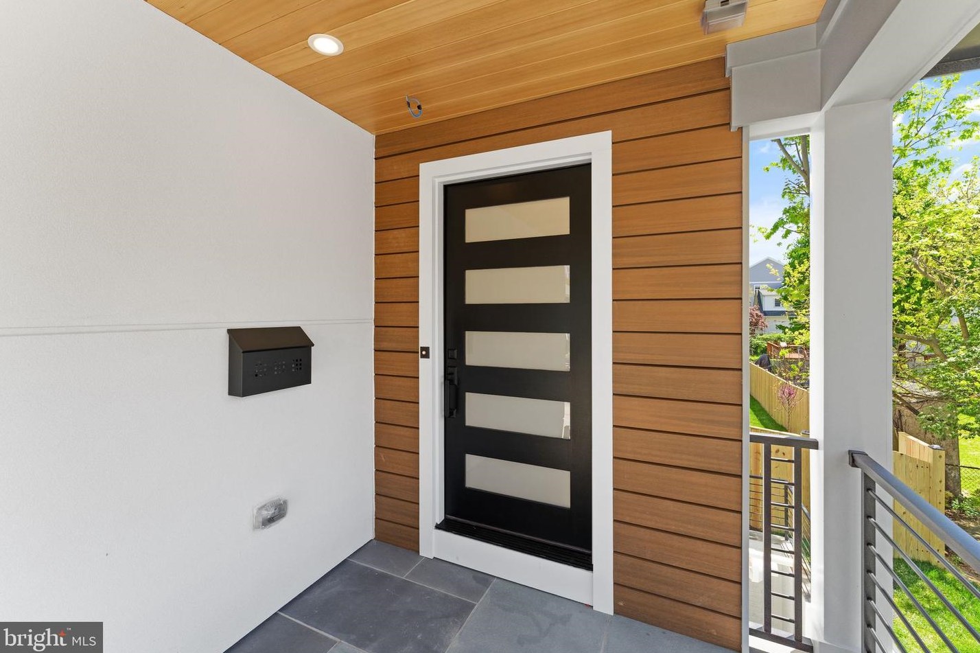 4516 7th St, Arlington VA  22203-2010 exterior