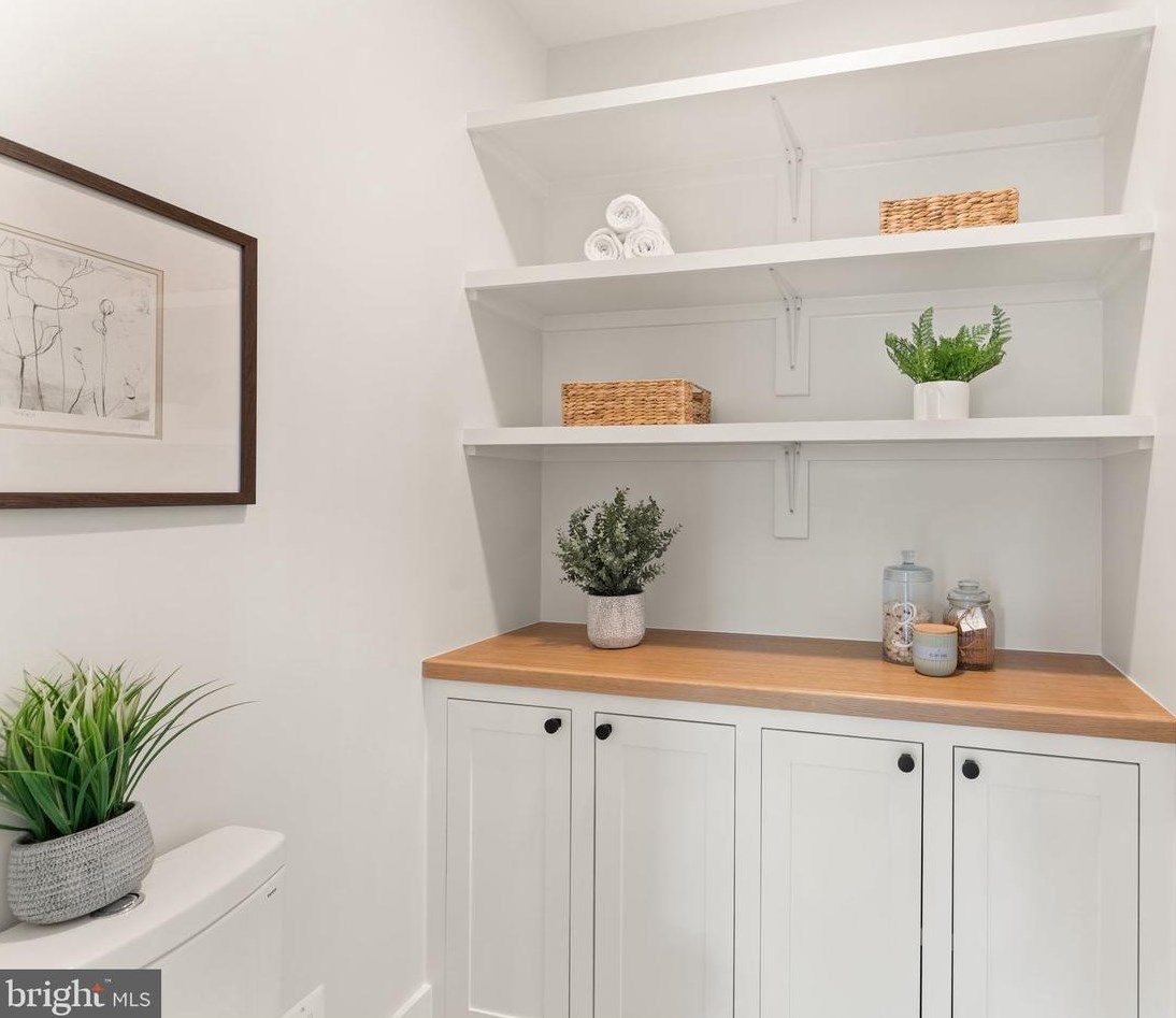 4516 7th St, Arlington VA  22203-2010 exterior