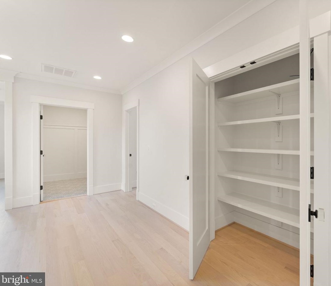 4516 7th St, Arlington VA  22203-2010 exterior