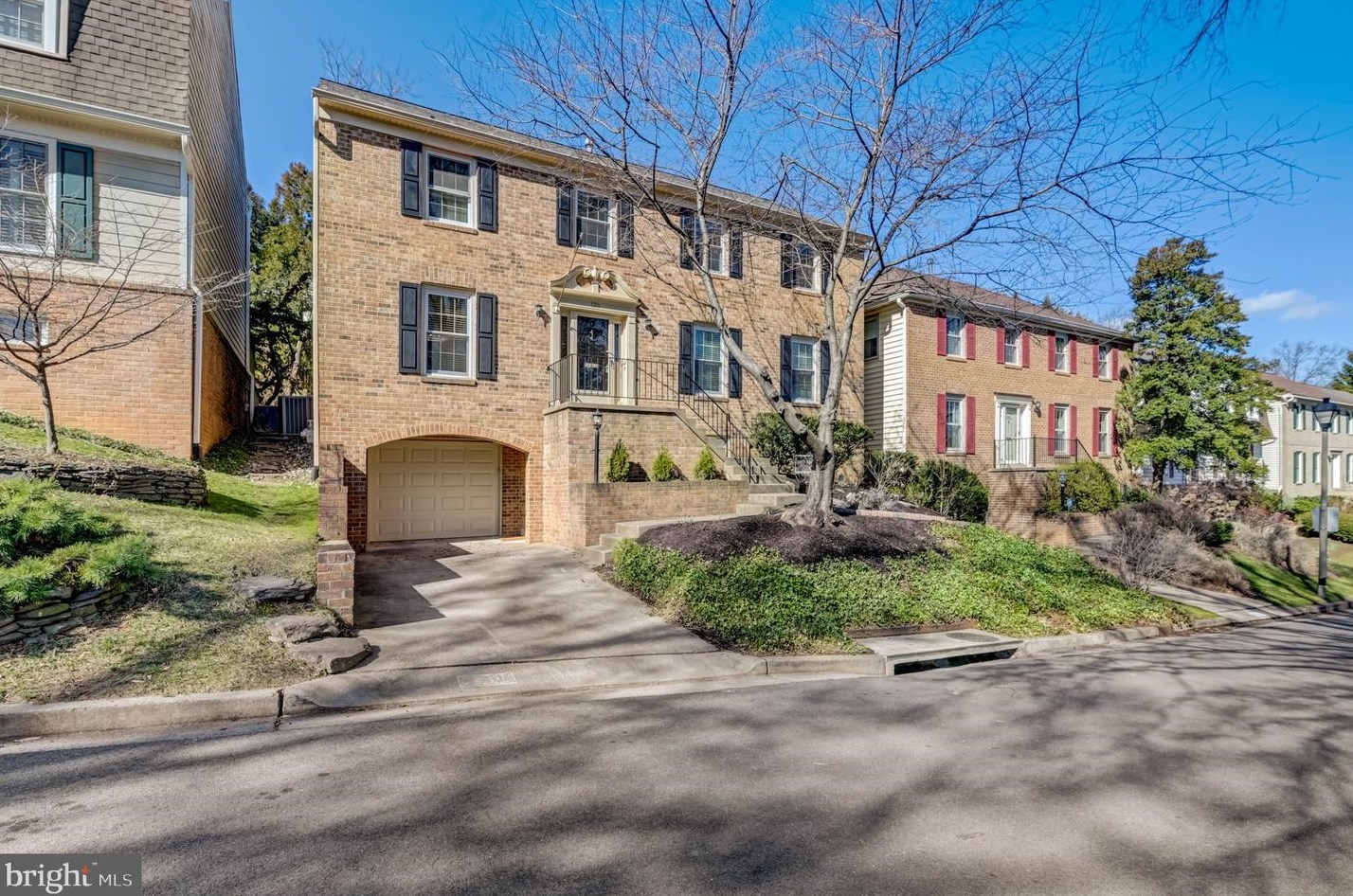 120 Liberty St, Arlington, VA 22203-1049