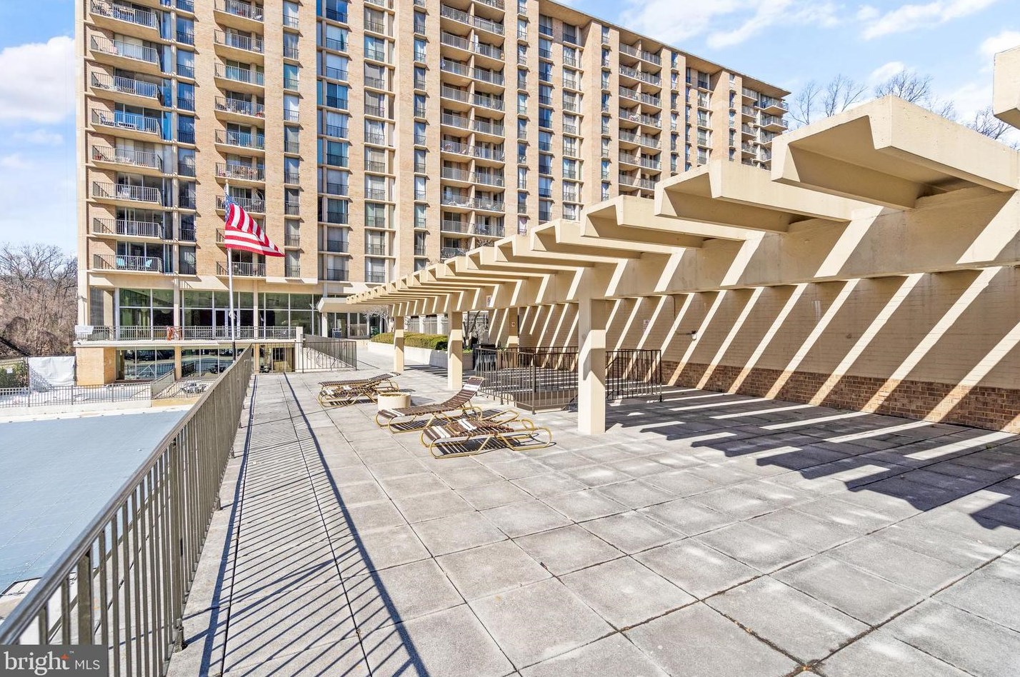 4600 Four Mile Run Dr, Arlington VA  22204-3508 exterior