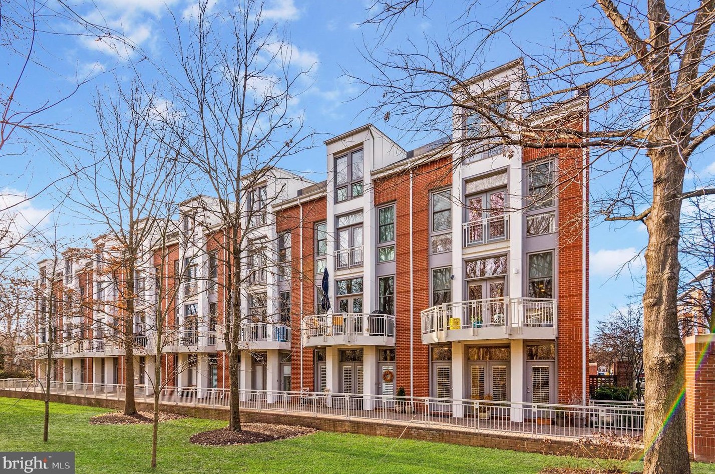 2002 Westmoreland St, Arlington, VA 22213-1011