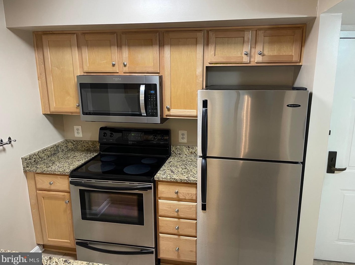 1024 N Utah St #523, Arlington, VA 22201