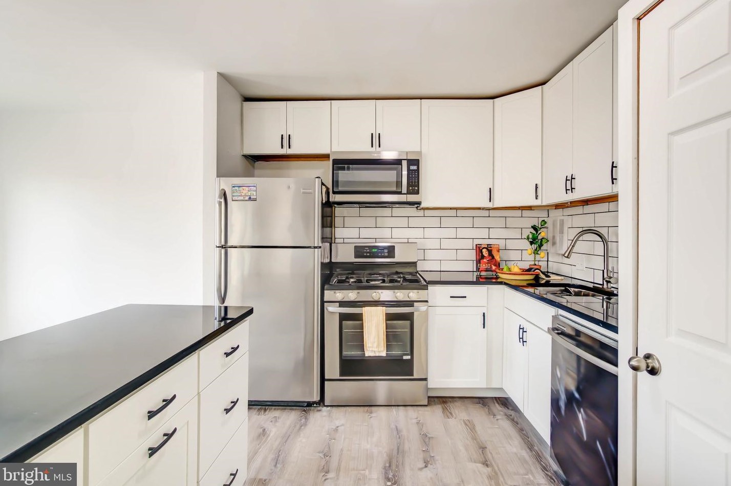 5010 7th Rd S #202, Arlington, VA 22204