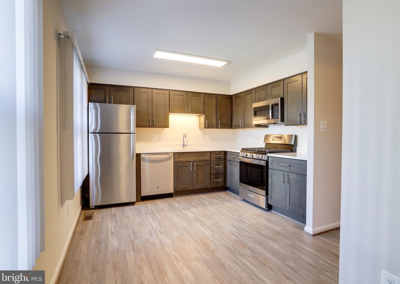 2132 Lee Hwy, Arlington, VA 22201