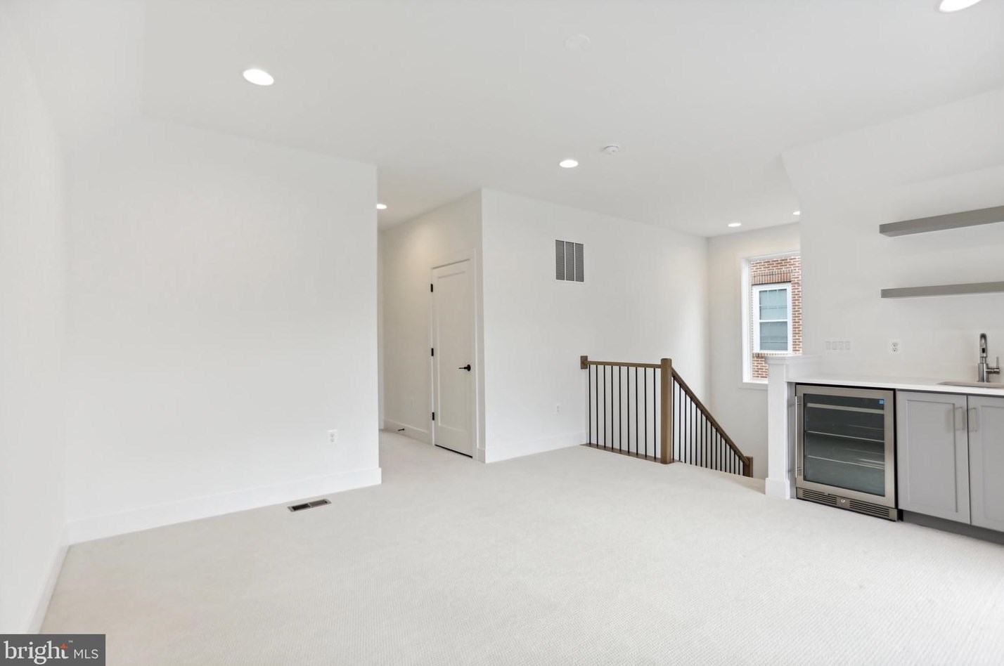 817 Woodrow St, Arlington VA  22203-1522 exterior