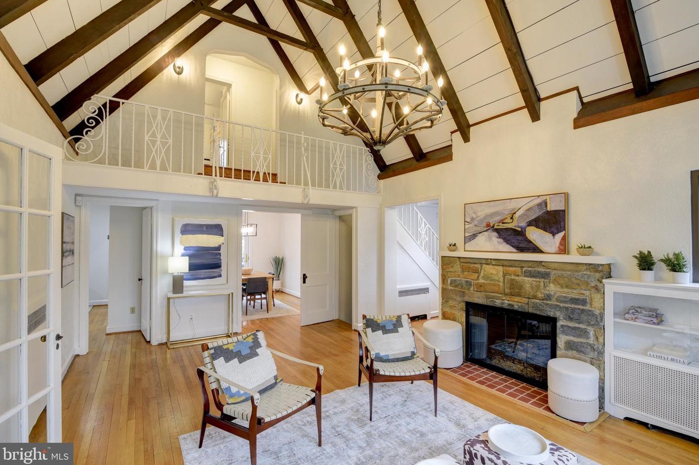 2506 Lynn St, Arlington VA  22202-2261 exterior