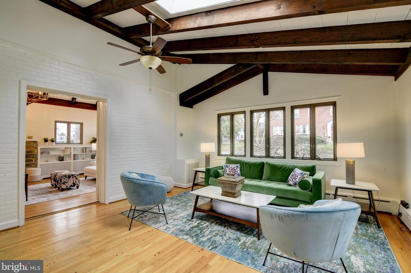 2506 Lynn St, Arlington VA  22202-2261 exterior