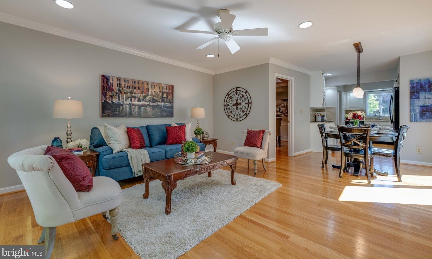 4710 Old Dominion Dr, Arlington VA  22207-3527 exterior