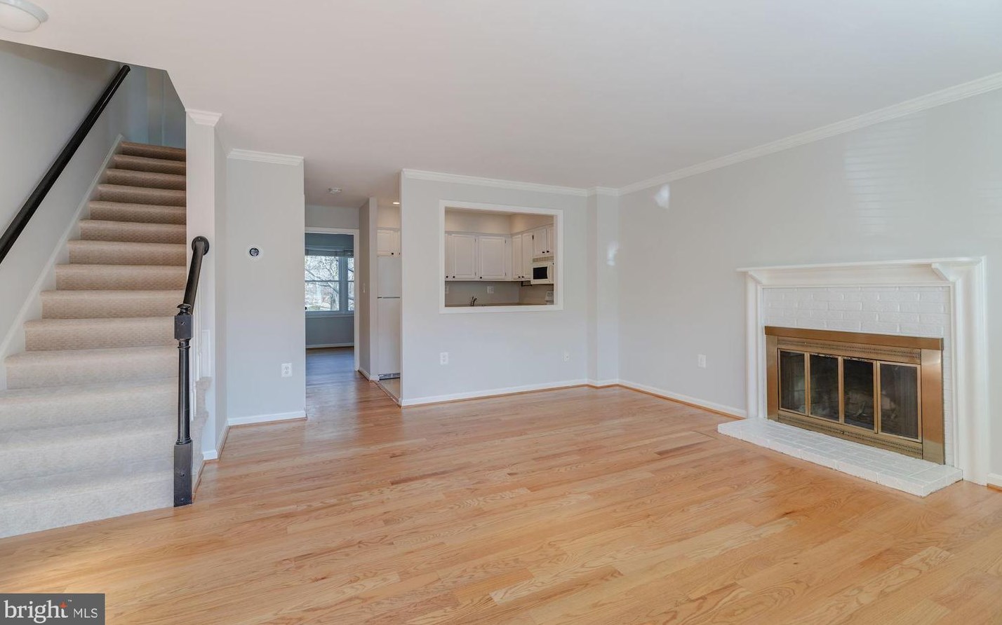 2504 Fairfax Dr, Arlington, VA 22201-2850