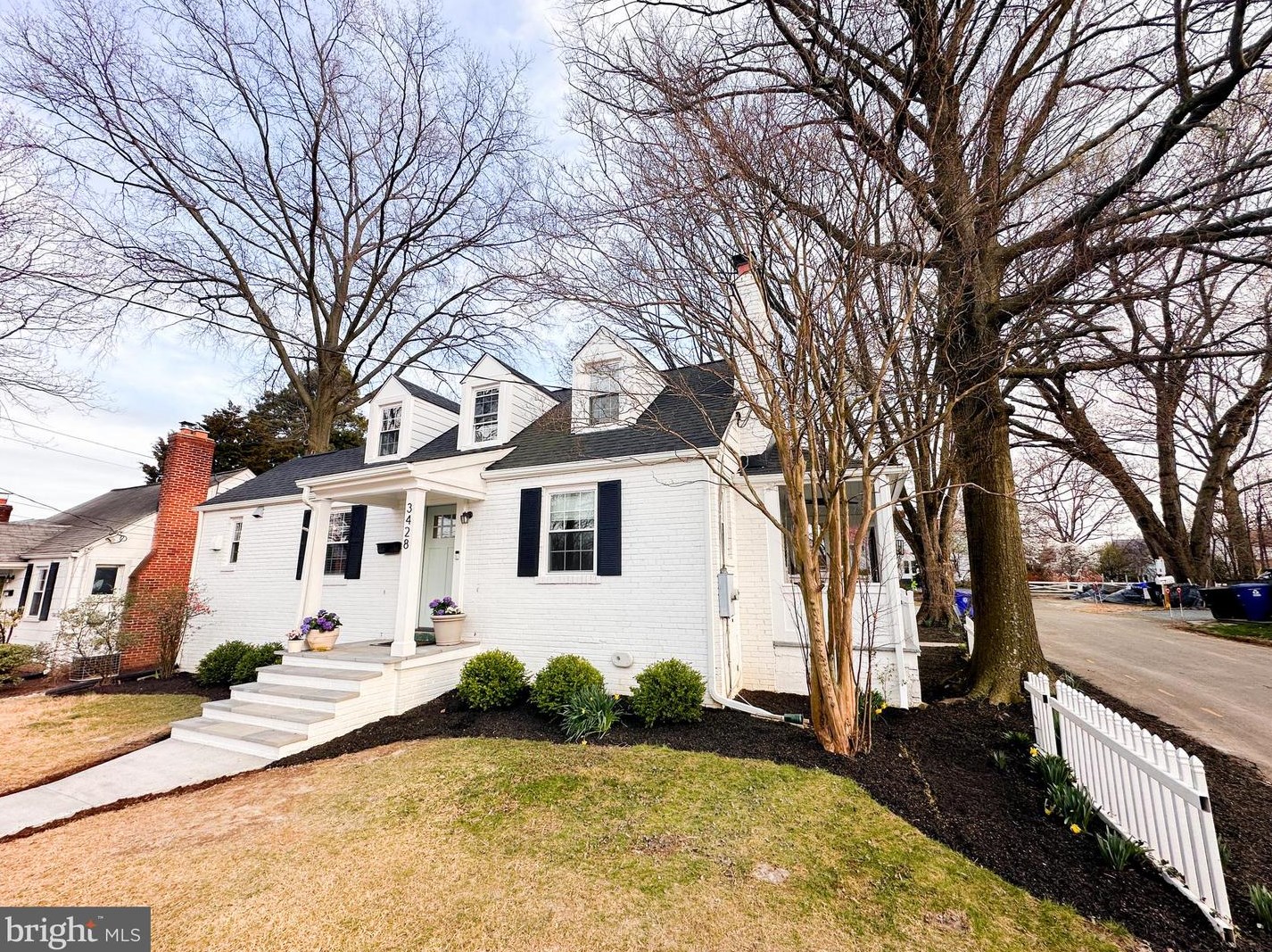 3428 7th St S, Arlington, VA 22204