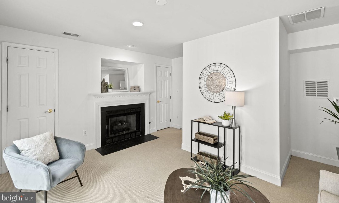 2139 Pierce Ct, Arlington VA exterior