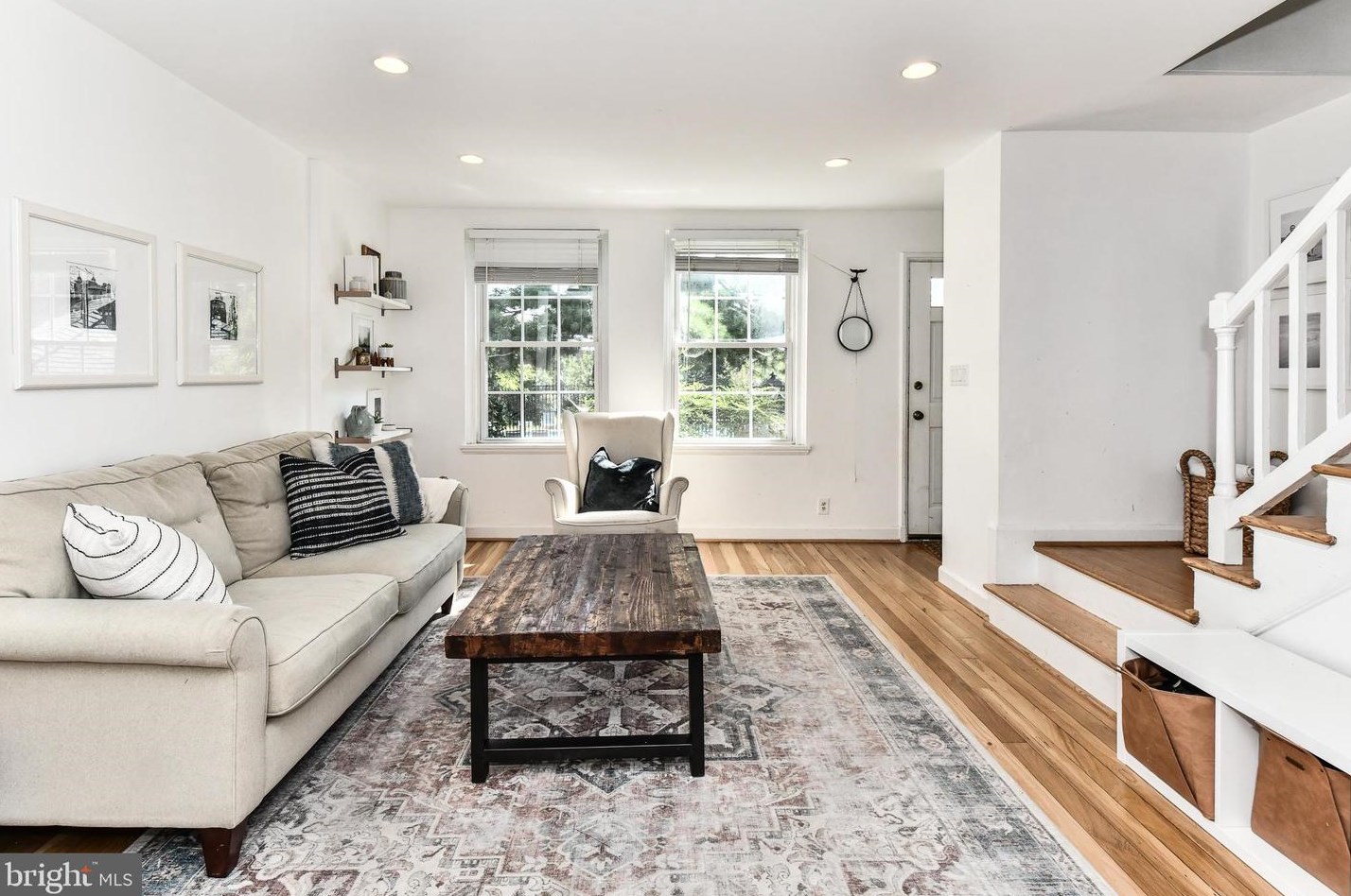 3054 Woodrow St, Arlington VA  22206-2115 exterior