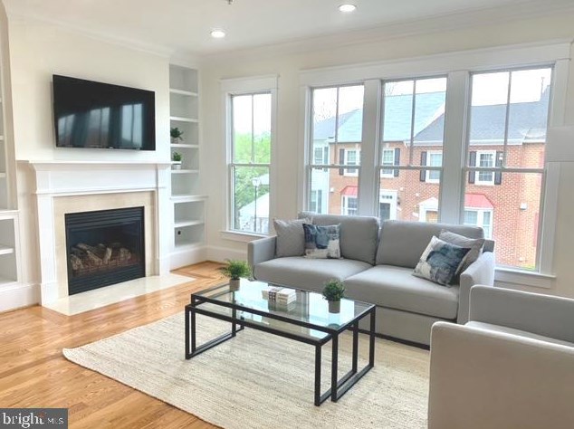 2134 N Tazewell Ct, Arlington, VA 22207