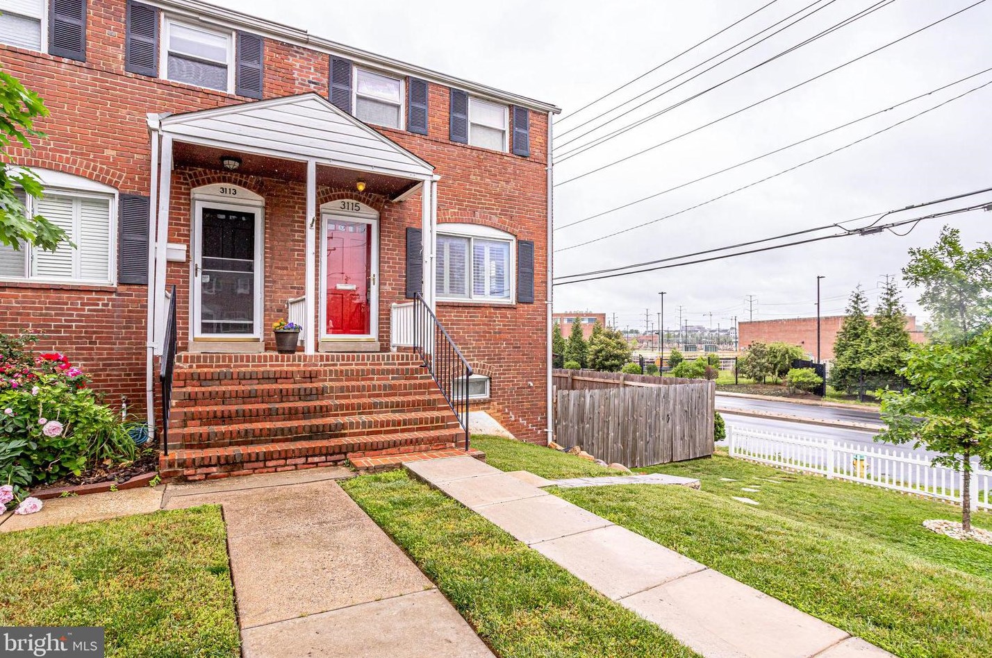 3115 Hayes St, Arlington VA  22202-2335 exterior