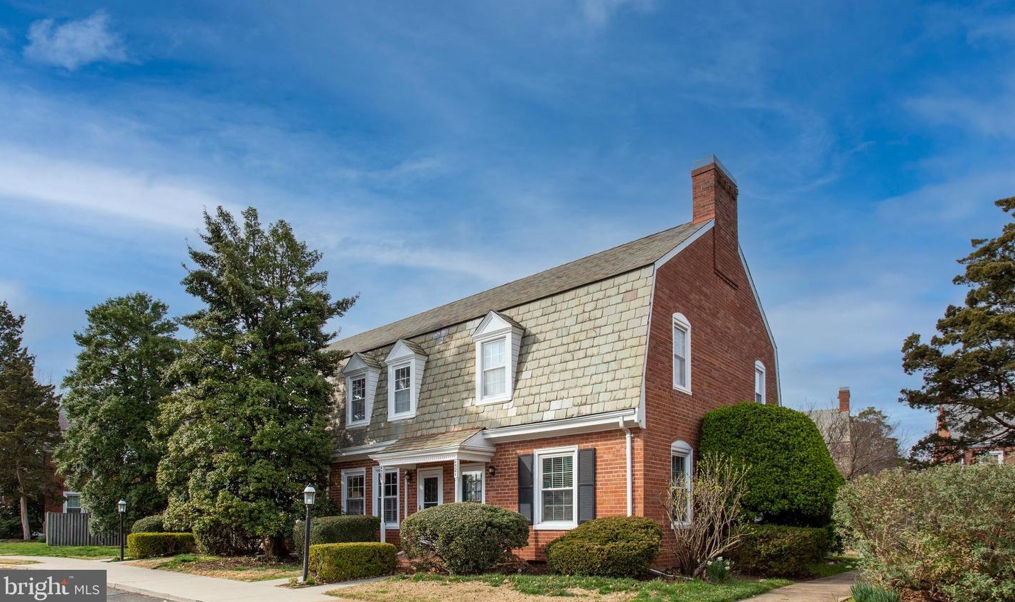 4523 34th St S, Arlington, VA 22206