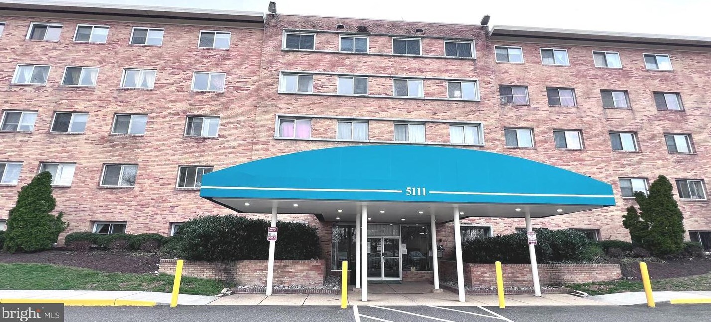 5111 8th Rd S #202, Arlington, VA 22204