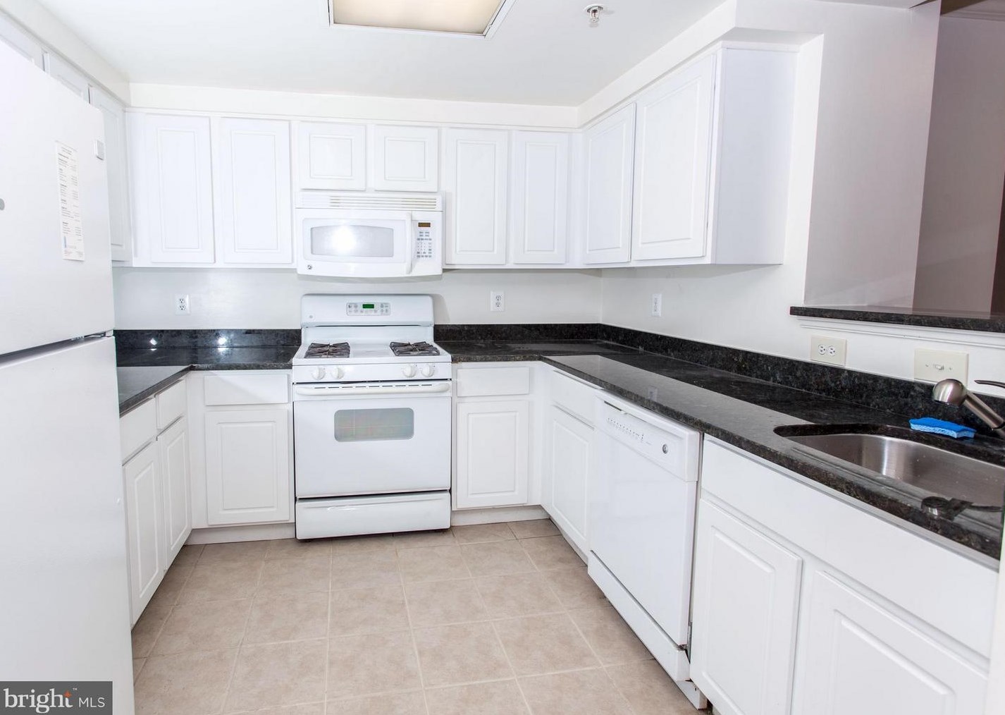 3835 9th St N #108e, Arlington, VA