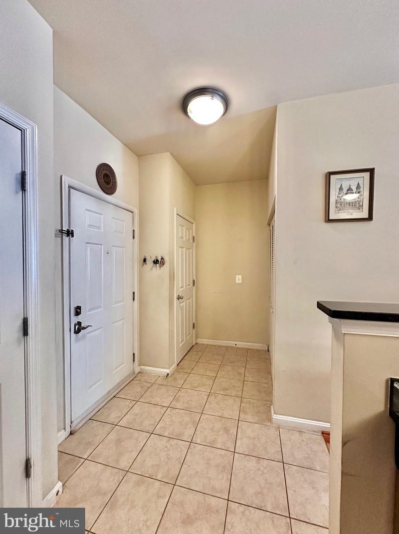 2465 Army Navy Dr #1-101, Arlington, VA