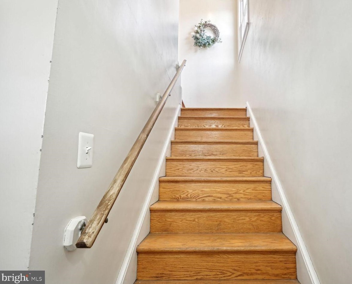 2705 13th Rd S #upstairs, Arlington, VA 22204